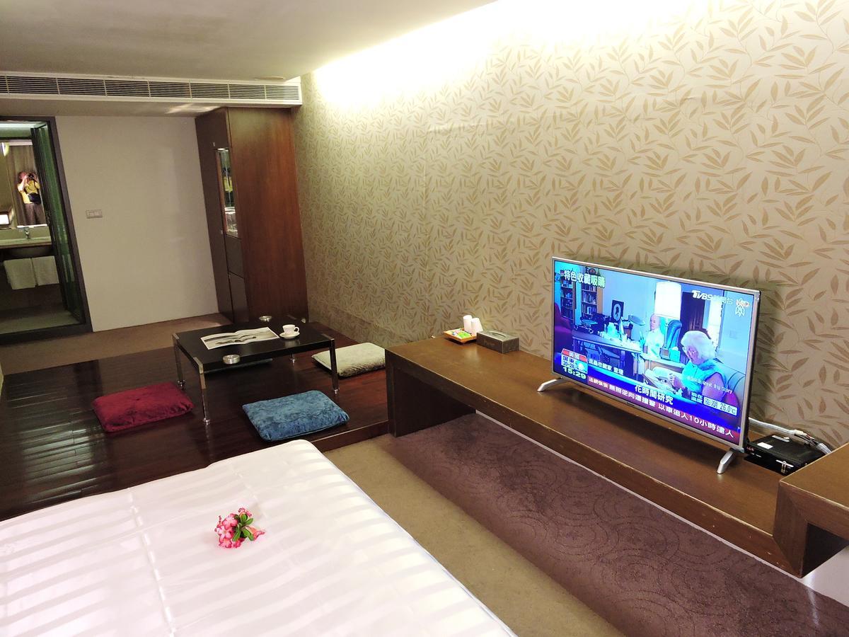Edinburgh Motel Tainan Luaran gambar