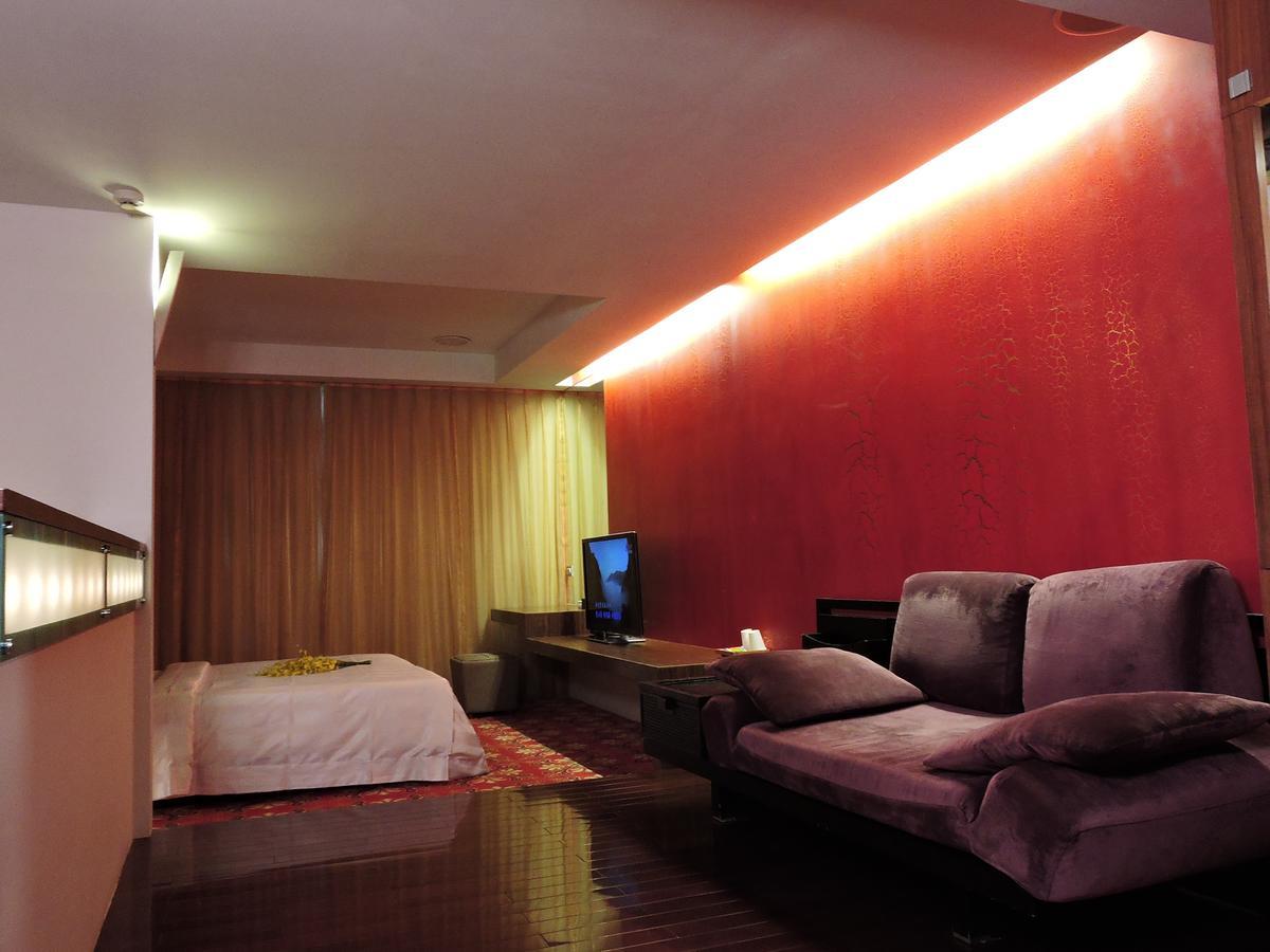 Edinburgh Motel Tainan Luaran gambar